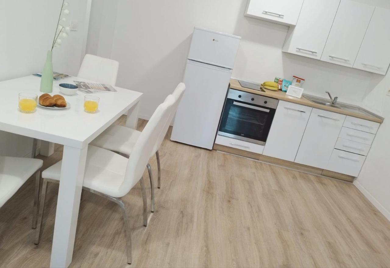 Apartment Sanya #3 Lubiana Esterno foto